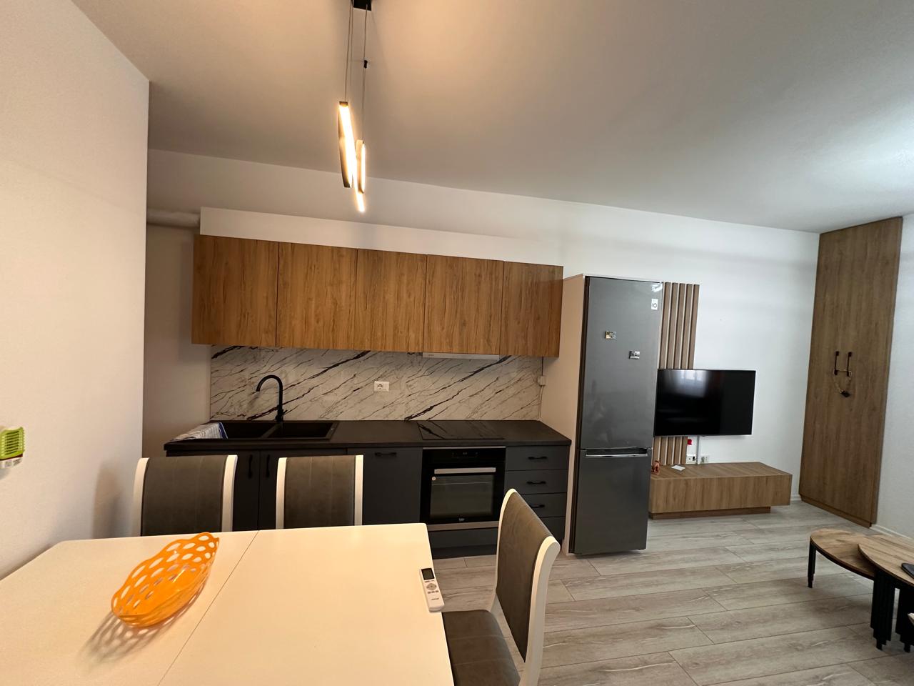 🏡 **JEPET ME QIRA | 1+1 – GRAND GALLERY**